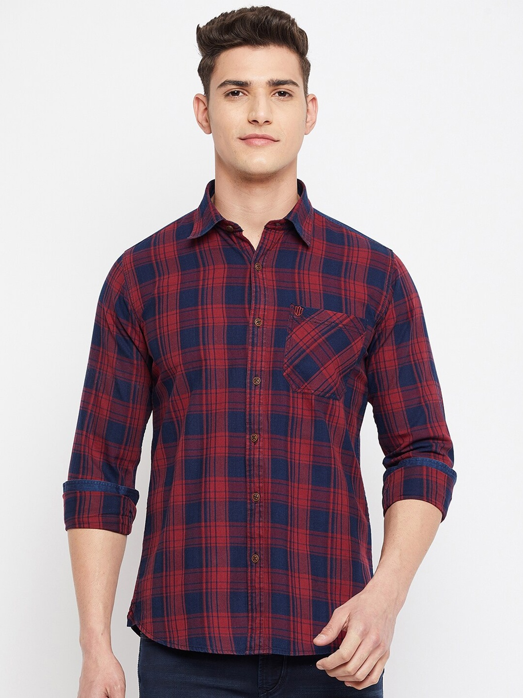 

Duke Men Red & Navy Blue Slim Fit Checked Cotton Casual Shirt