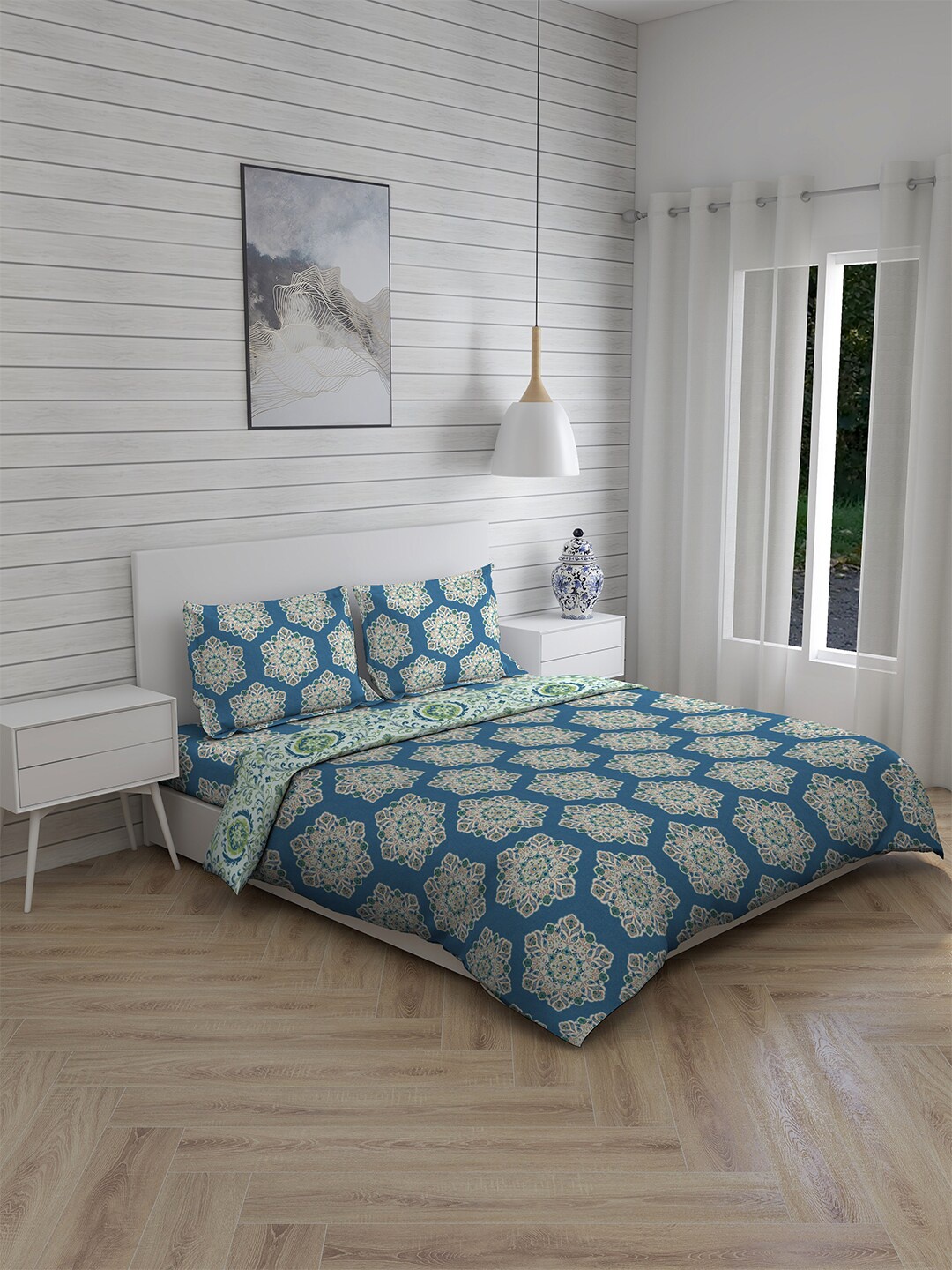 

Layers Blue Printed Double King Cotton Bedding Set