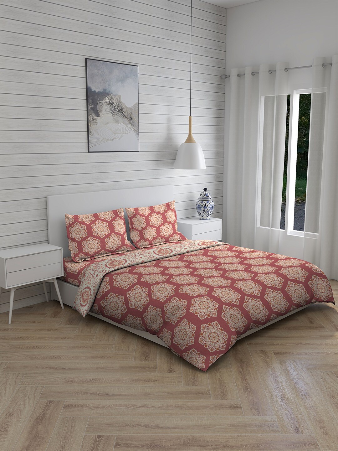 

Layers Maroon & Beige Ethnic Motifs Printed Double King Cotton Bedding Set