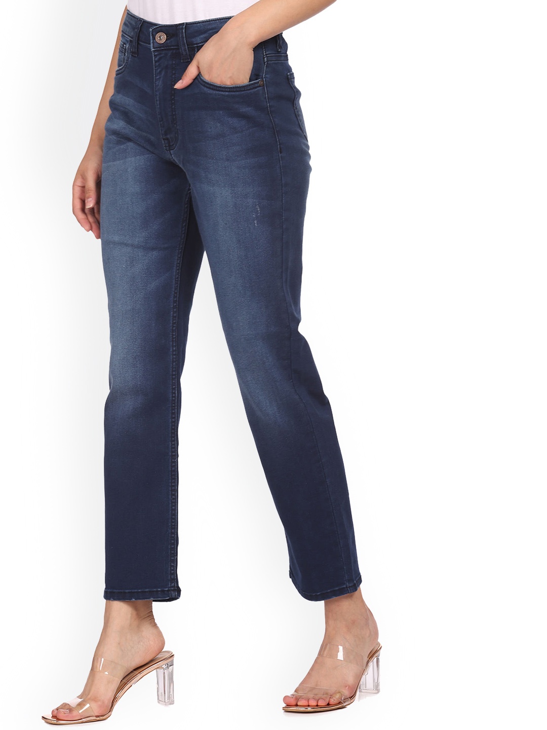 

Sugr Women Blue Low Distress Light Fade Jeans