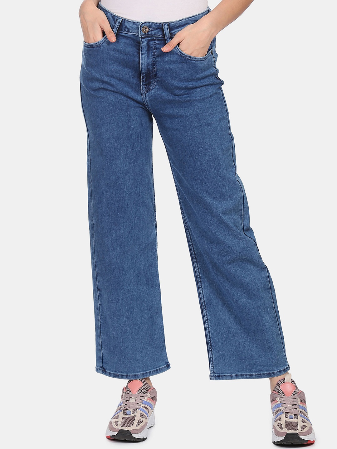 

Sugr Women Blue Flared Dark Wash Jeans