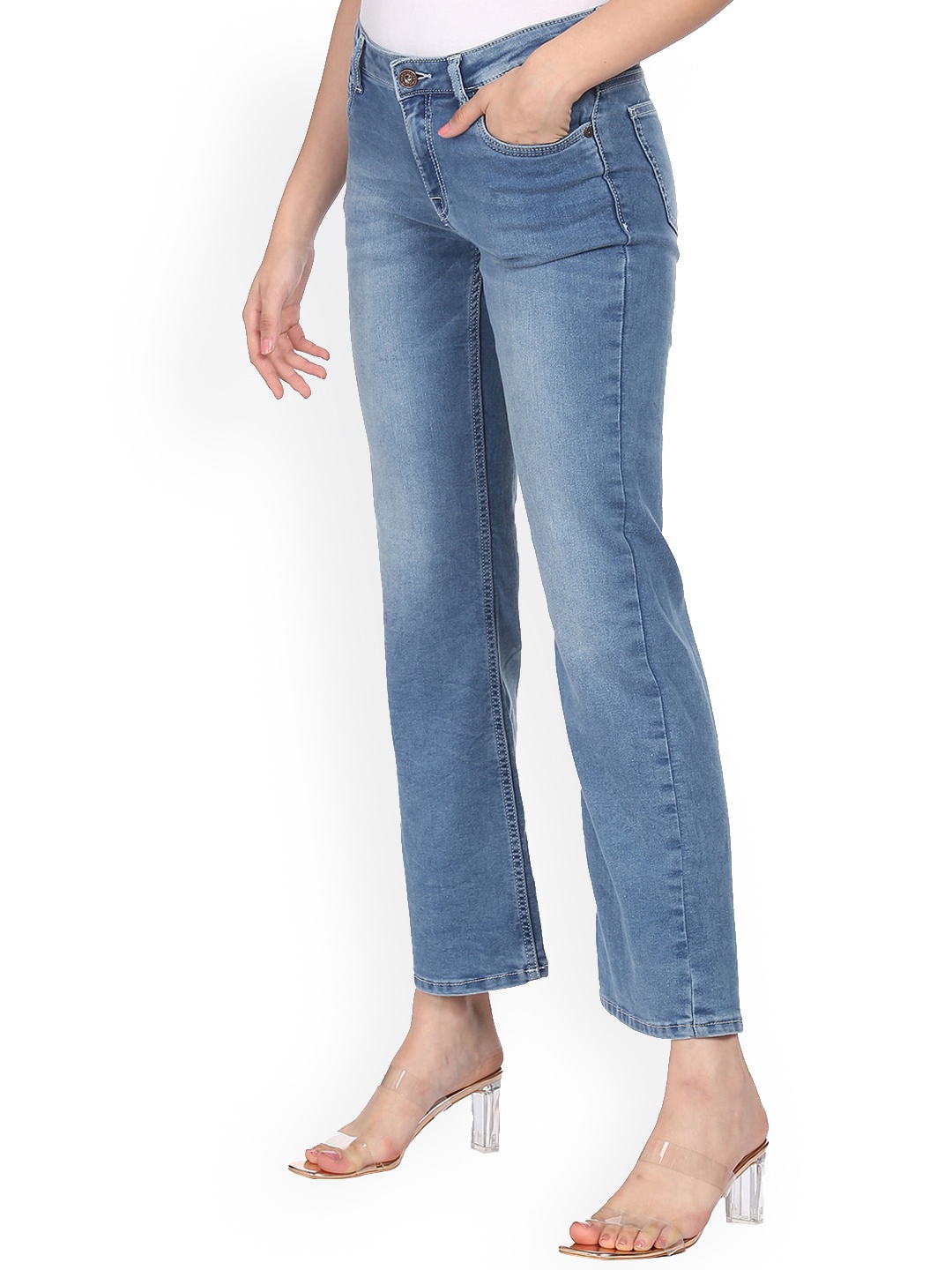 

Sugr Women Blue Light Fade Mid Rise Dark Washed Flared Jeans