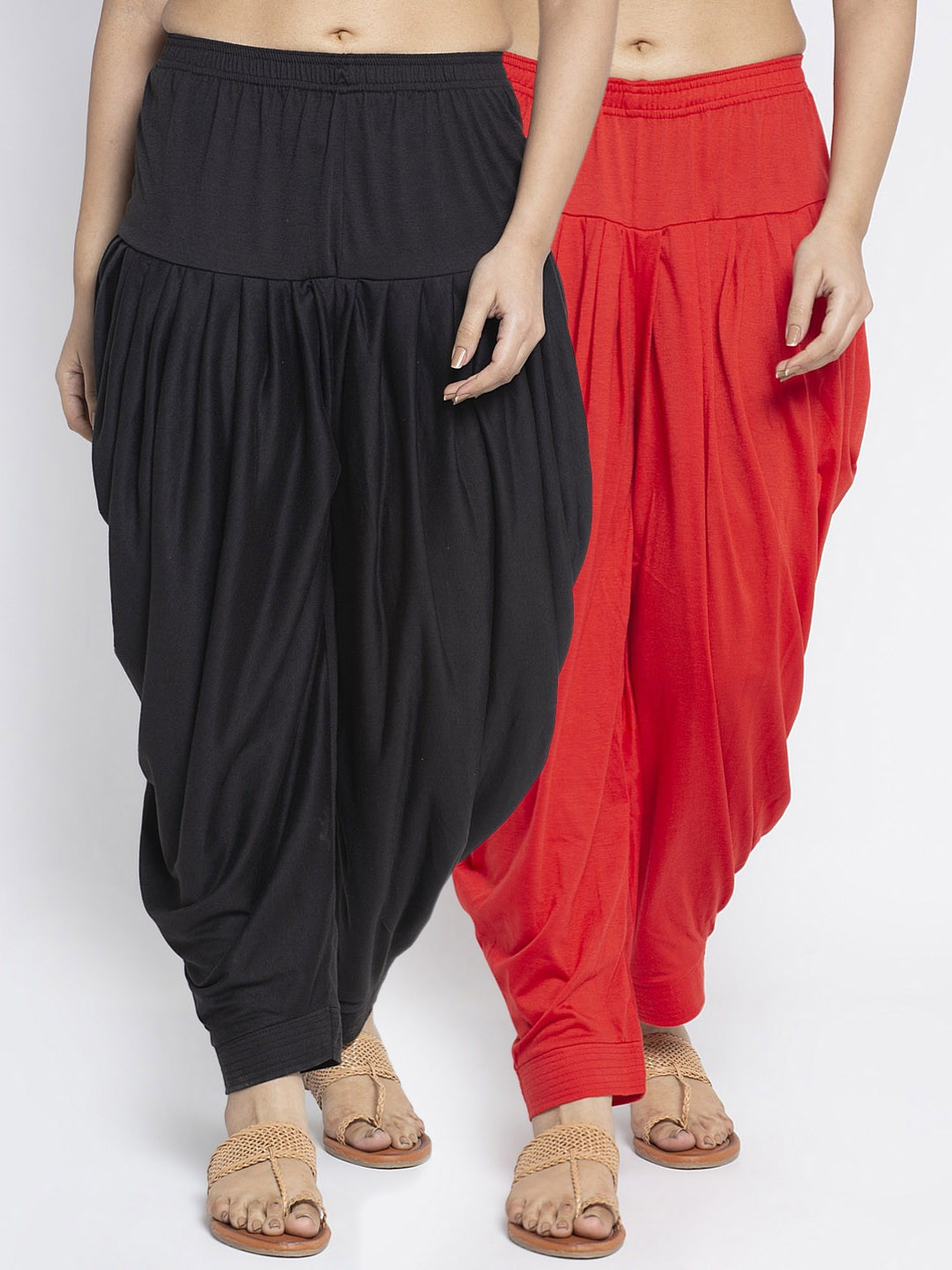 

GRACIT Women Set of 2 Black & Red Solid Mid-Rise Loose Fit Salwar