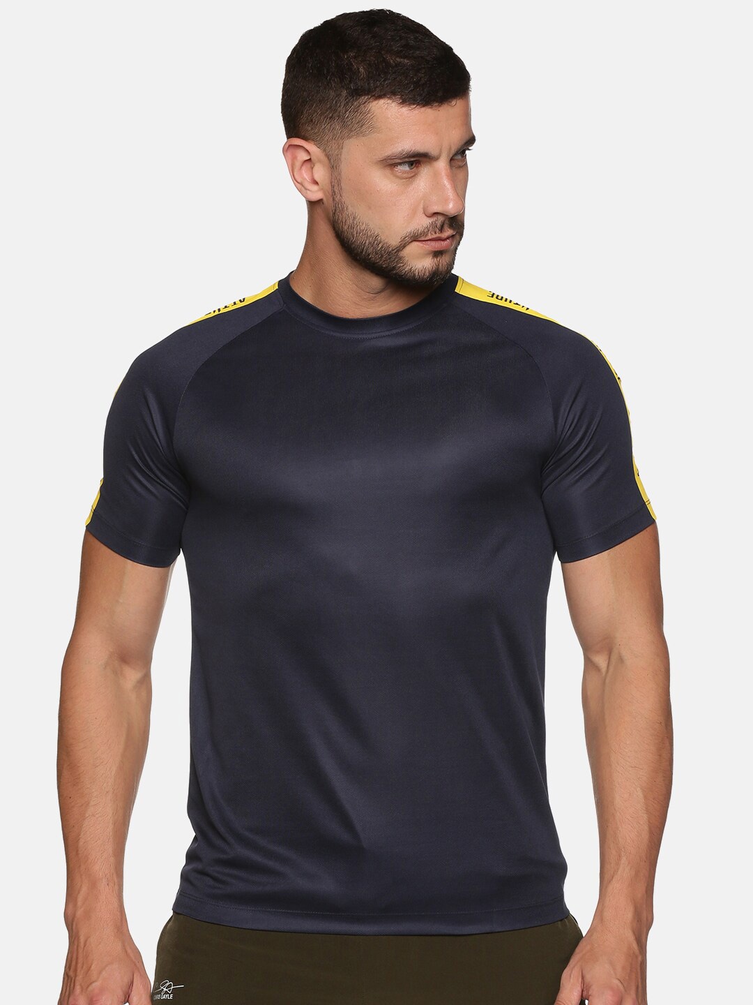 

ATTIITUDE Men Navy Blue Dri-FIT Outdoor Slim Fit T-shirt