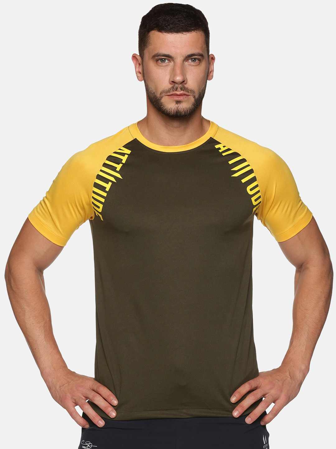 

ATTIITUDE Men Olive Green & Yellow Colourblocked Dri-FIT Slim Fit T-shirt