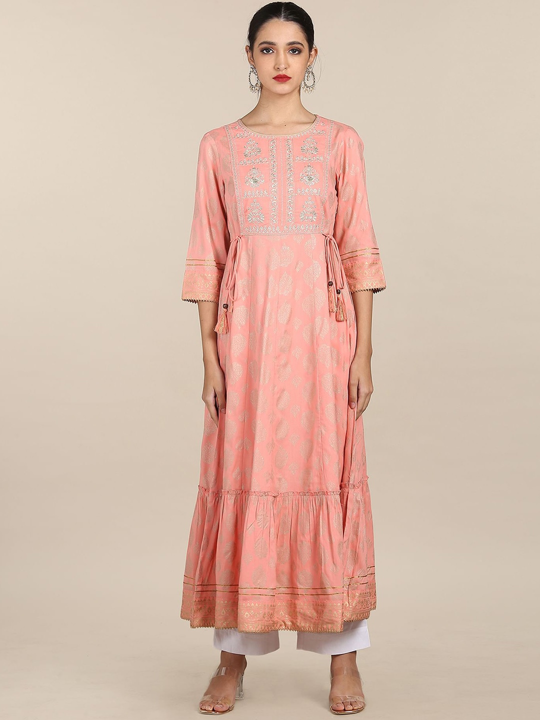 

Anahi Women Peach Ethnic Motifs Printed & Thread Work Anarkali Kurta