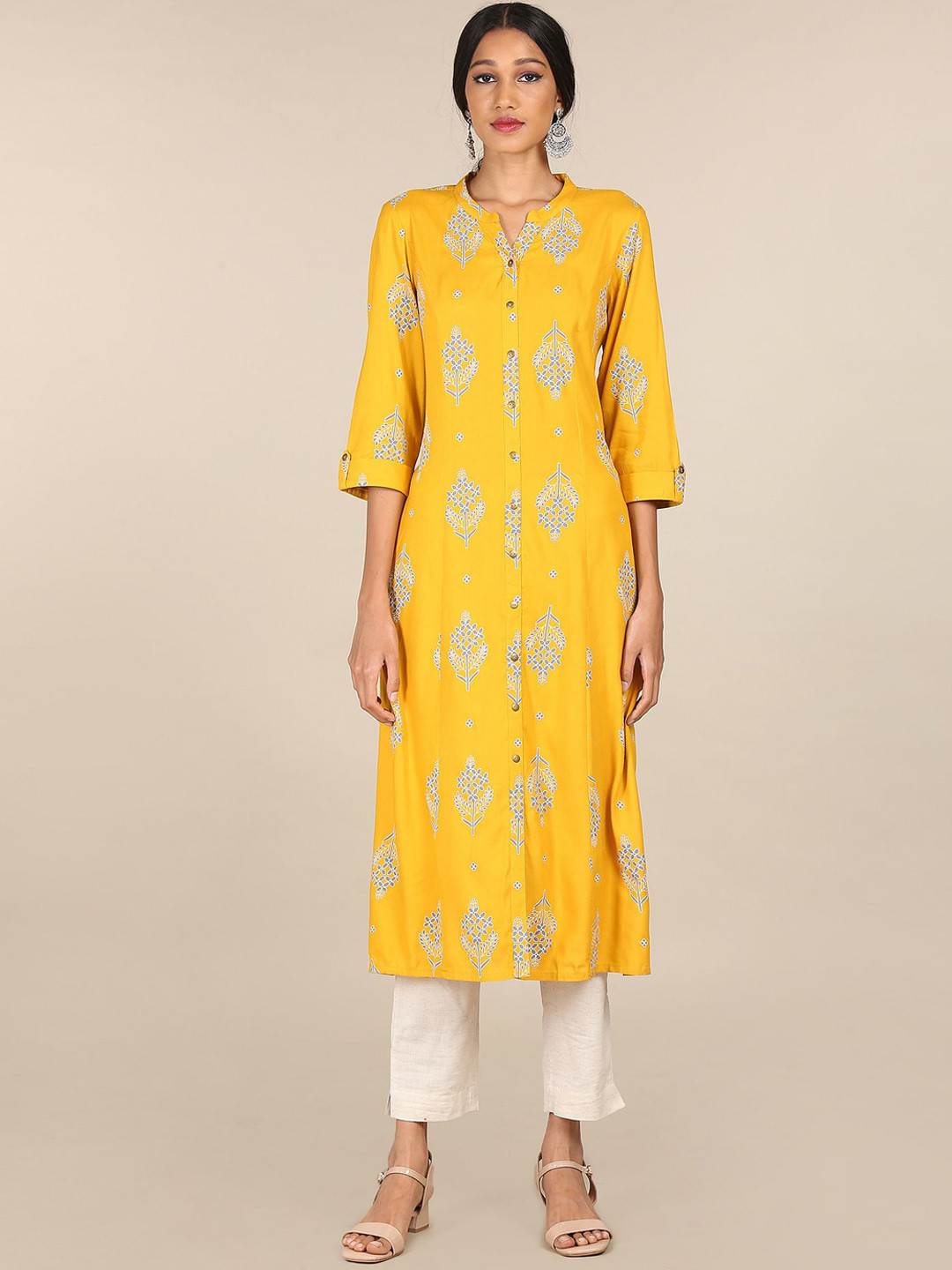 

Karigari Women Yellow Floral Printed Kurta