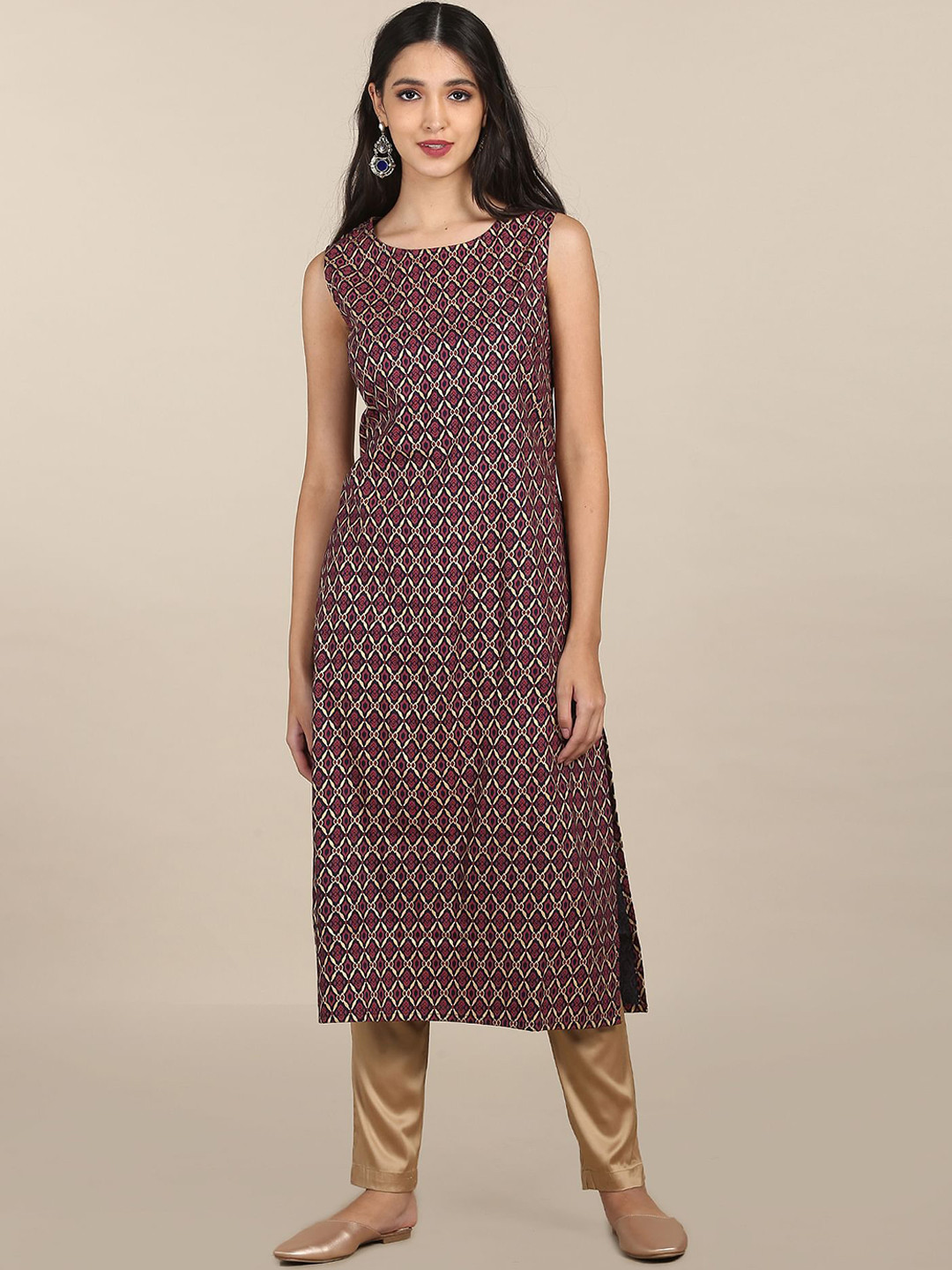 

Karigari Women Navy Blue & Pink Geometric Printed Round Neck Kurta