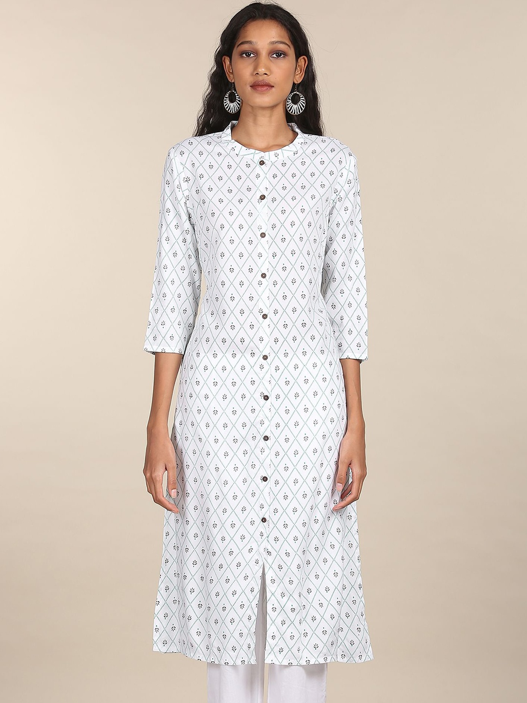 

Karigari Women White Geometric Printed Kurta