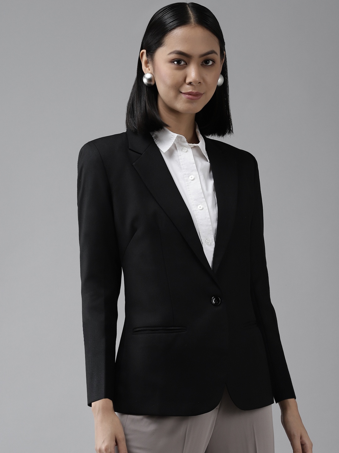 

Shaftesbury London Women Black Solid Single-Breasted Formal Blazer