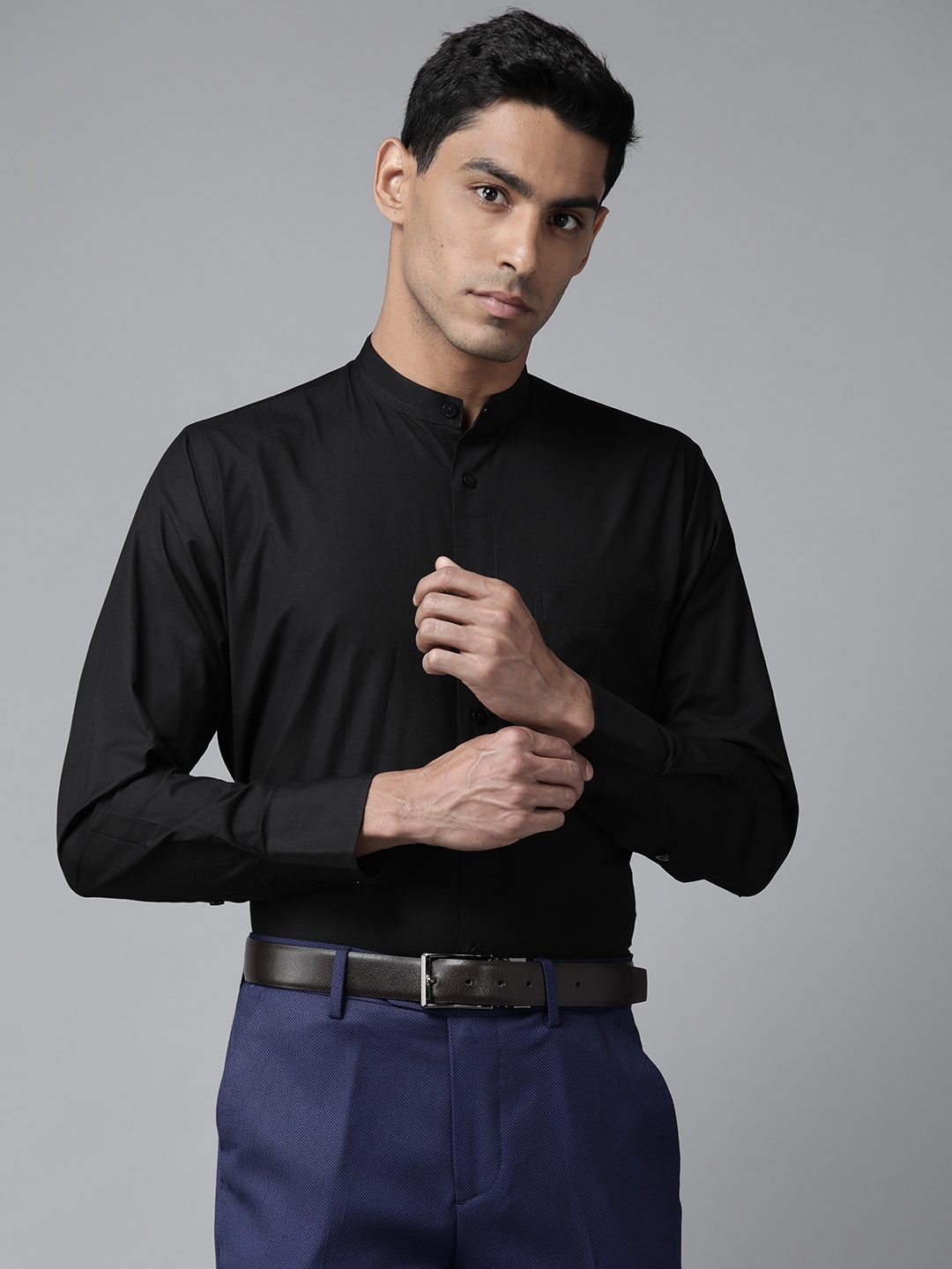 

Shaftesbury London Men Black Pure Cotton Smart Slim Fit Formal Shirt