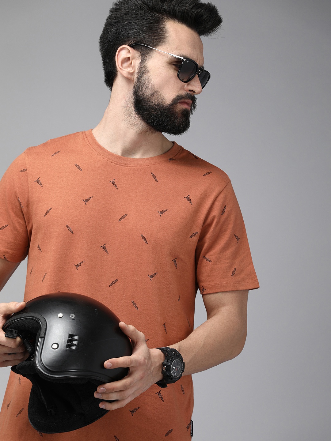 

The Roadster Lifestyle Co Men Rust Orange Printed Pure Cotton T-shirt