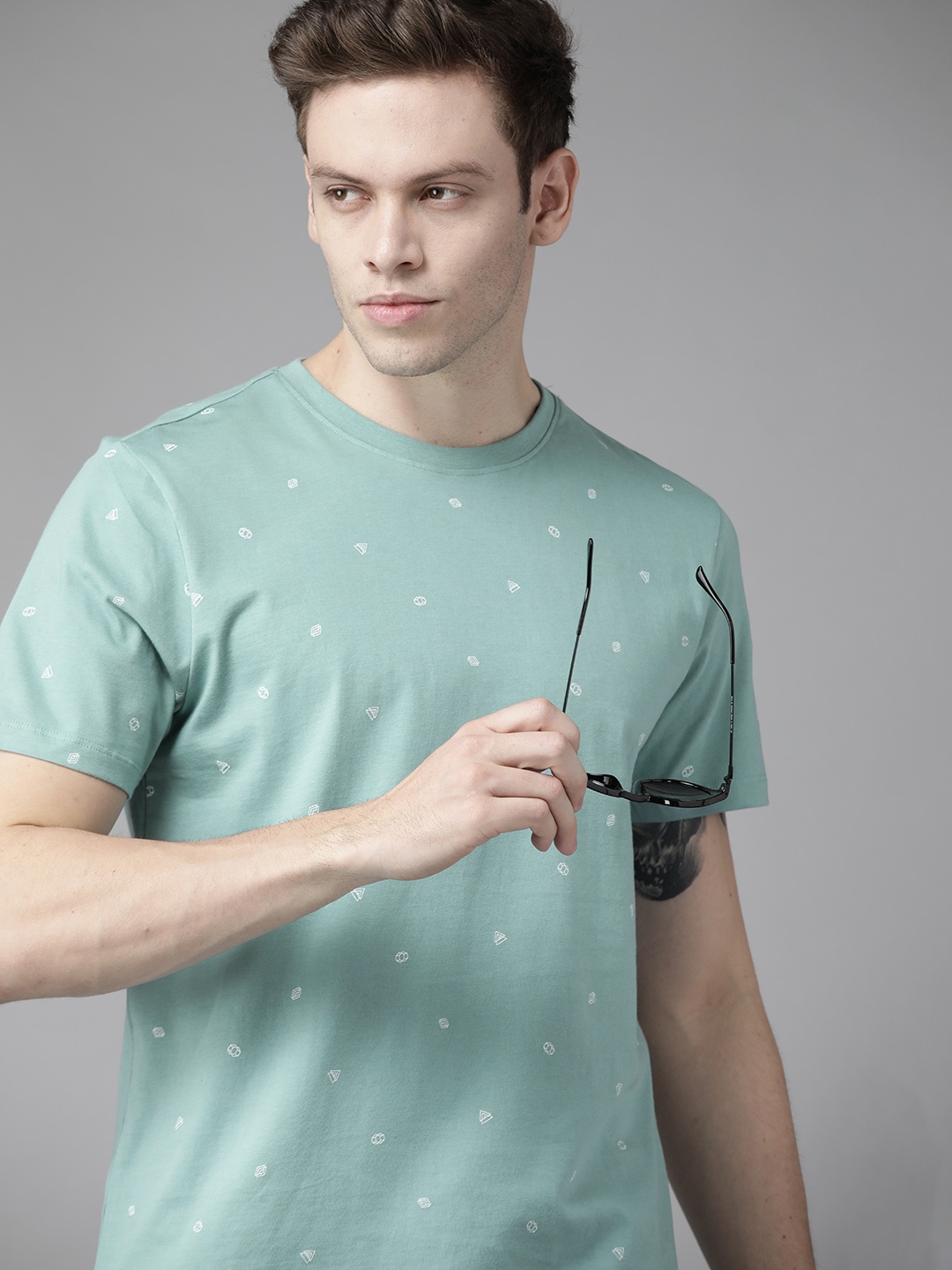 

Roadster Men Sea Green & White Printed Pure Cotton T-shirt