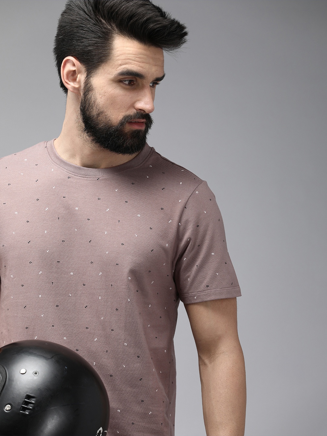 

The Roadster Lifestyle Co Men Mauve Printed Pure Cotton T-shirt
