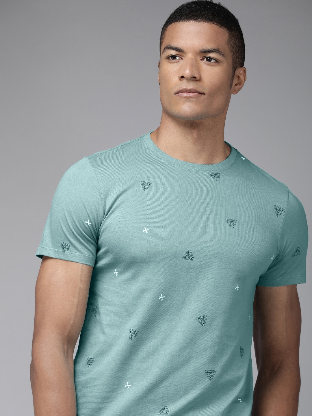 

The Roadster Lifestyle Co. Men Blue Printed Slim Fit Pure Cotton Casual T-shirt