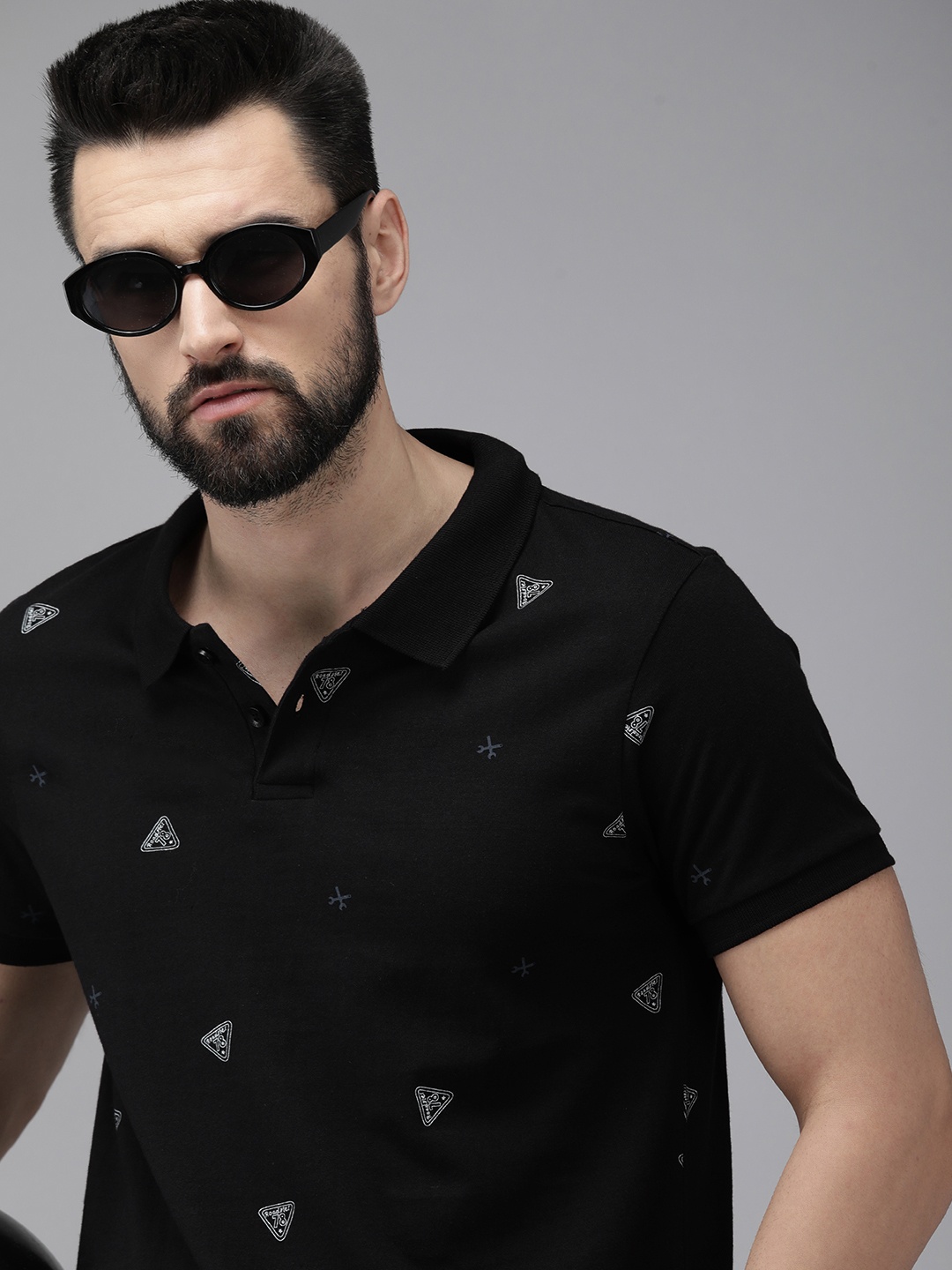 

Roadster Men Black Brand Logo Printed Pure Cotton T-shirt