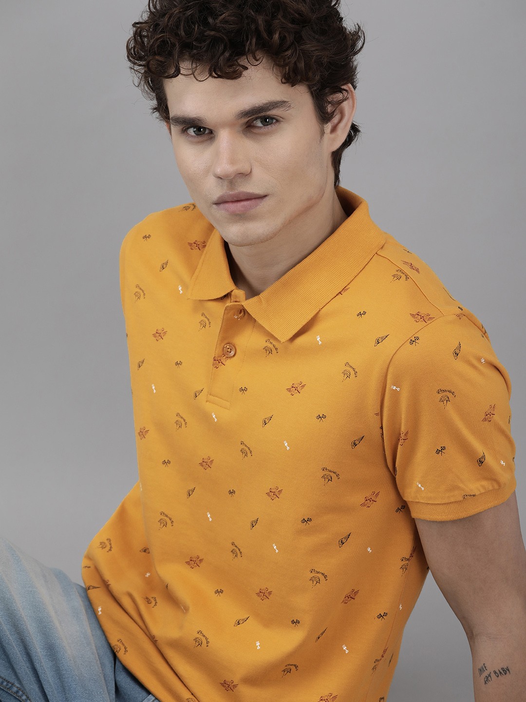 

Roadster Men Mustard Yellow & Black Biker Printed Polo Collar Pure Cotton T-shirt