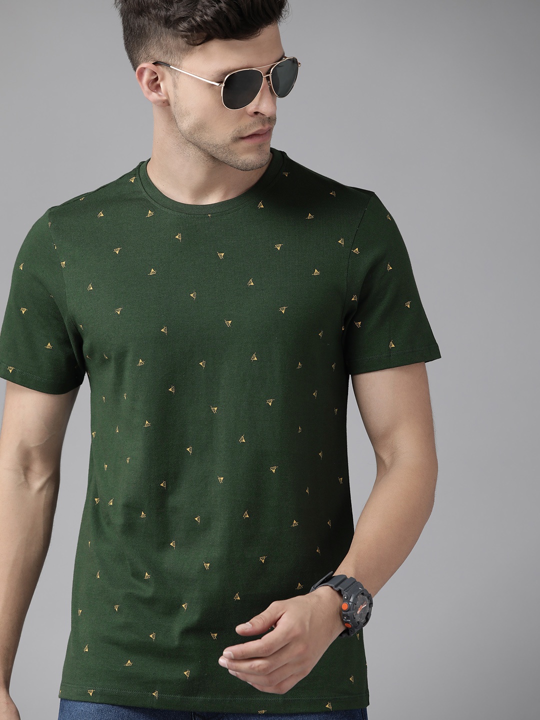 

Roadster Men Green & Yellow Printed Pure Cotton T-shirt