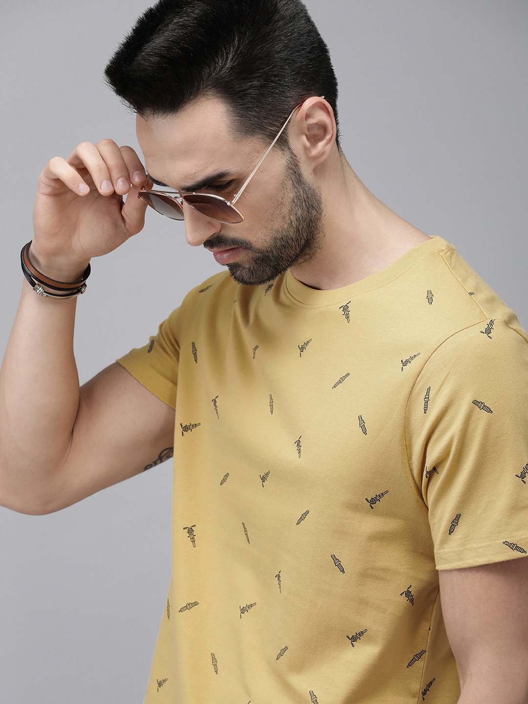 

The Roadster Lifestyle Co Men Mustard Yellow Biker Printed Pure Cotton T-shirt