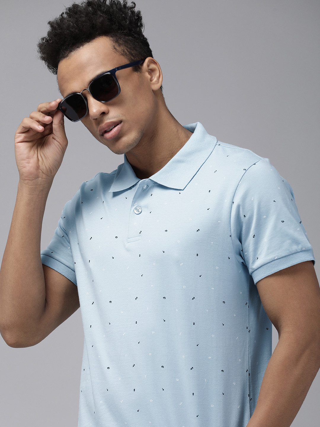 

Roadster Men Light Blue Geometric Printed Polo Collar Pure Cotton T-shirt