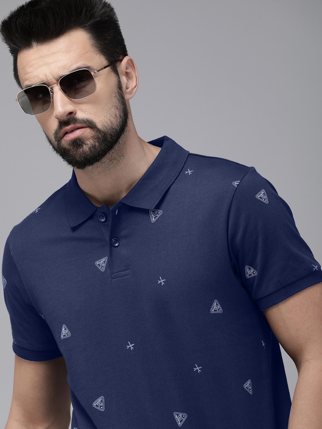 

The Roadster Lifestyle Co. Men Blue Printed Slim Fit Pure Cotton Casual T-shirt