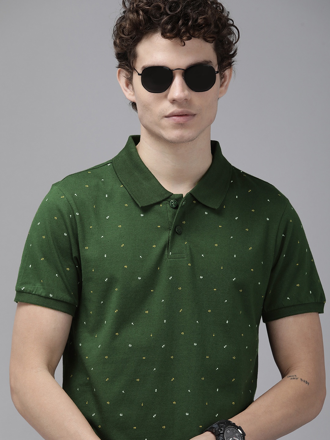 

Roadster Men Green & White Conversational Printed Pure Cotton T-shirt
