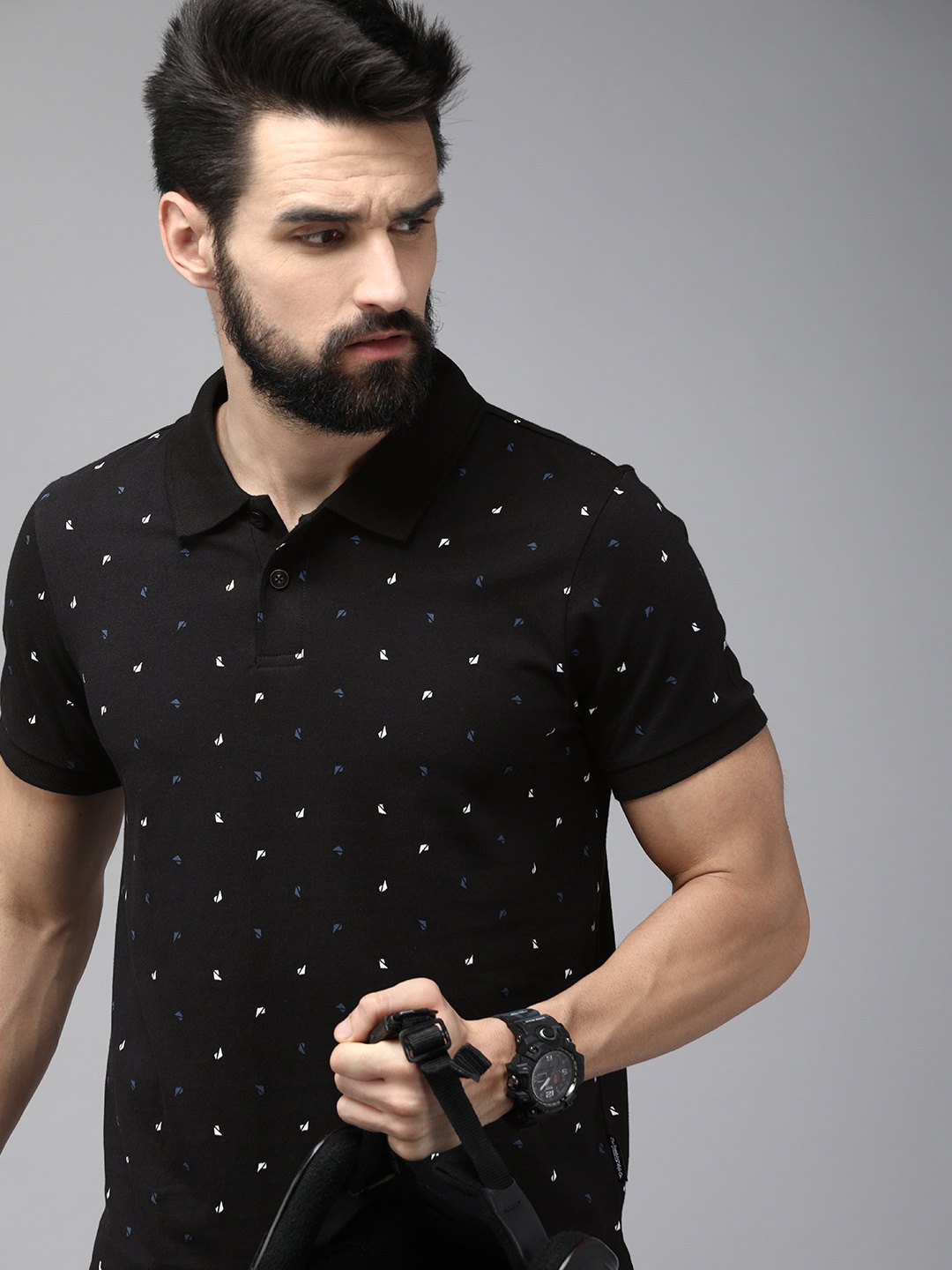 

The Roadster Lifestyle Co. Men Black Printed Slim Fit Pure Cotton Casual T-shirt