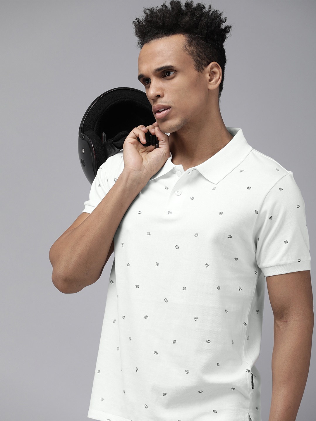 

Roadster Men White Geometric Printed Polo Collar Pure Cotton T-shirt