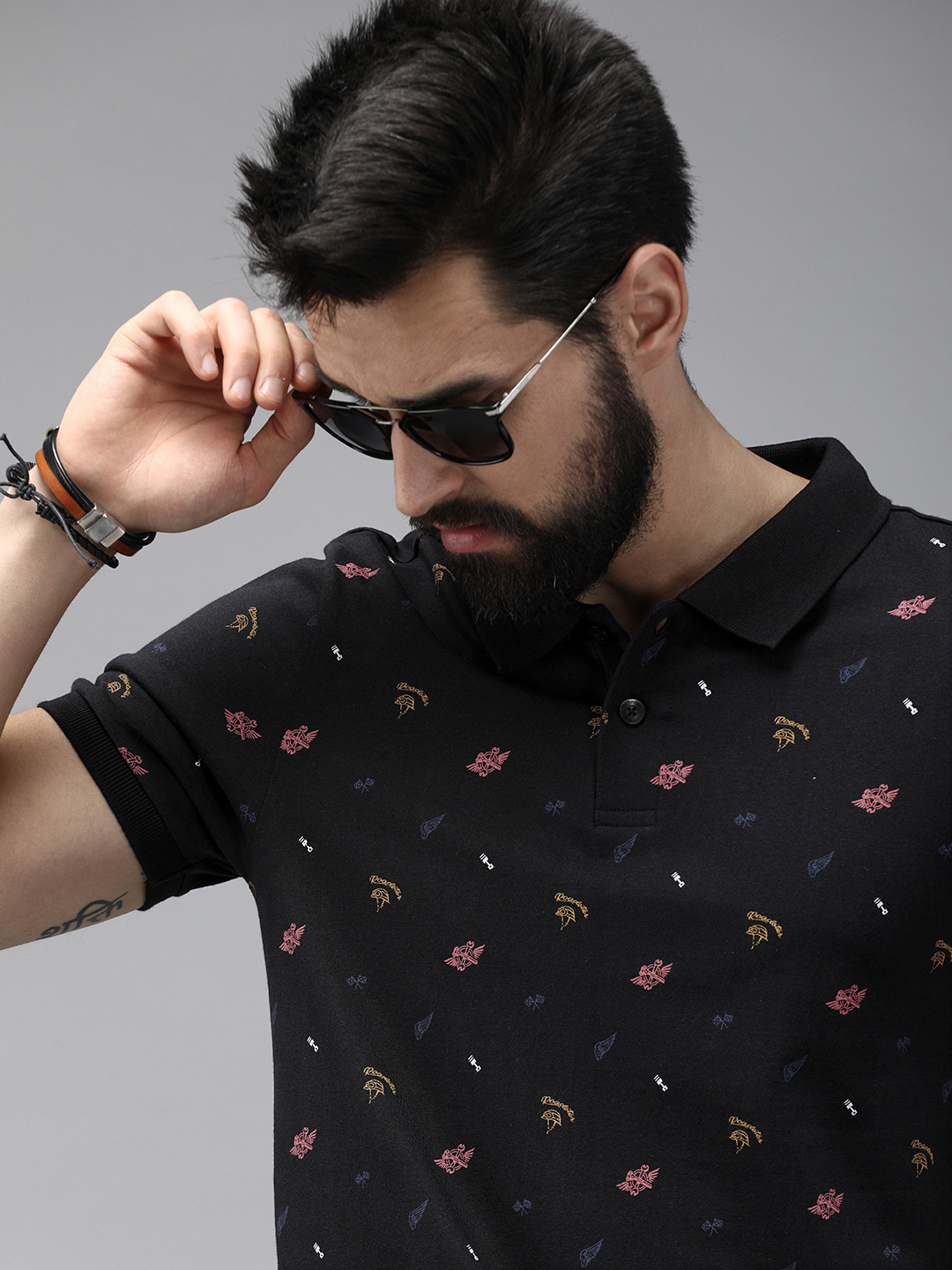 

The Roadster Lifestyle Co. Men Black Printed Slim Fit Pure Cotton Casual T-shirt