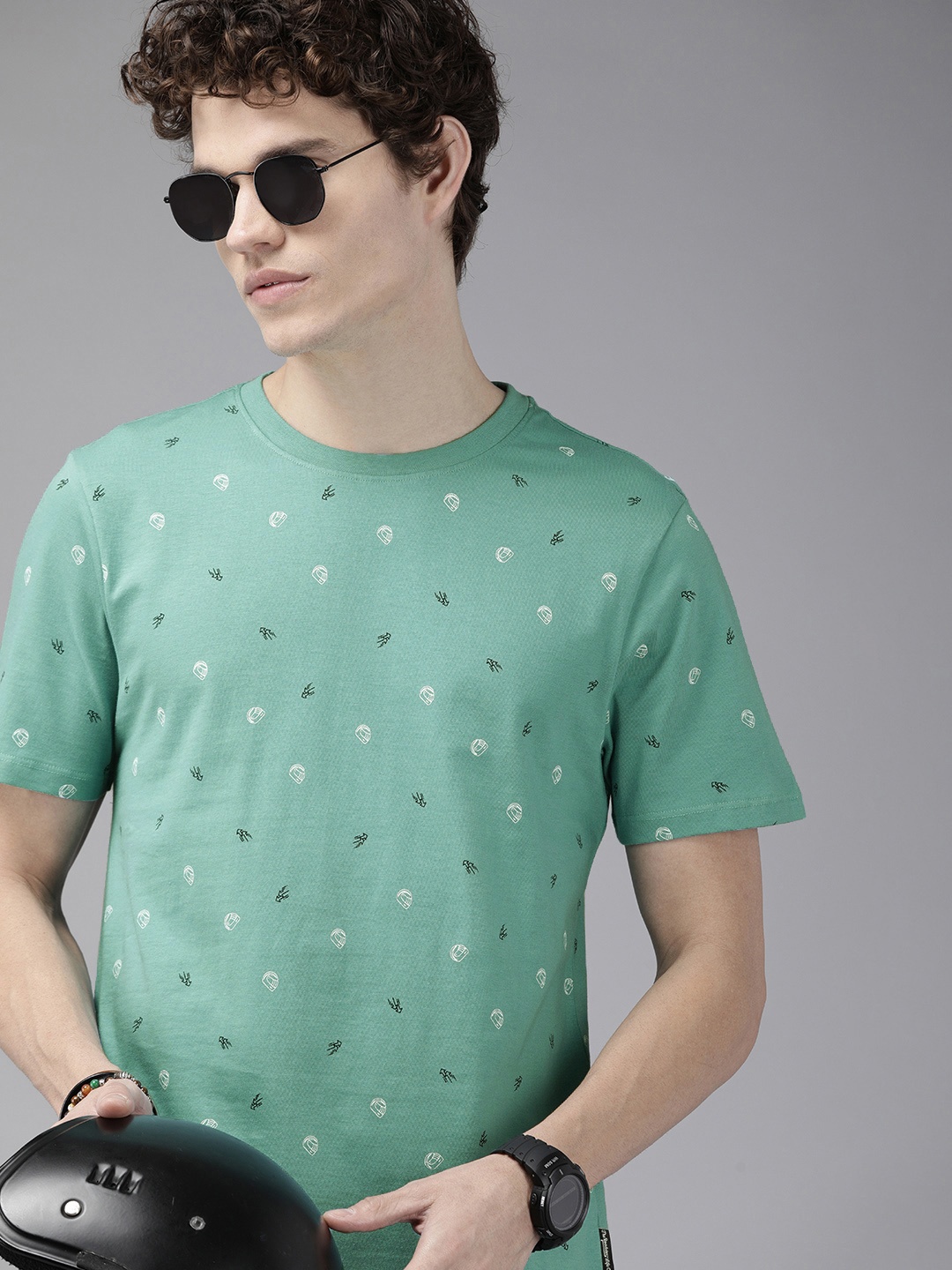 

Roadster Men Sea Green & White Printed Round Neck T-shirt