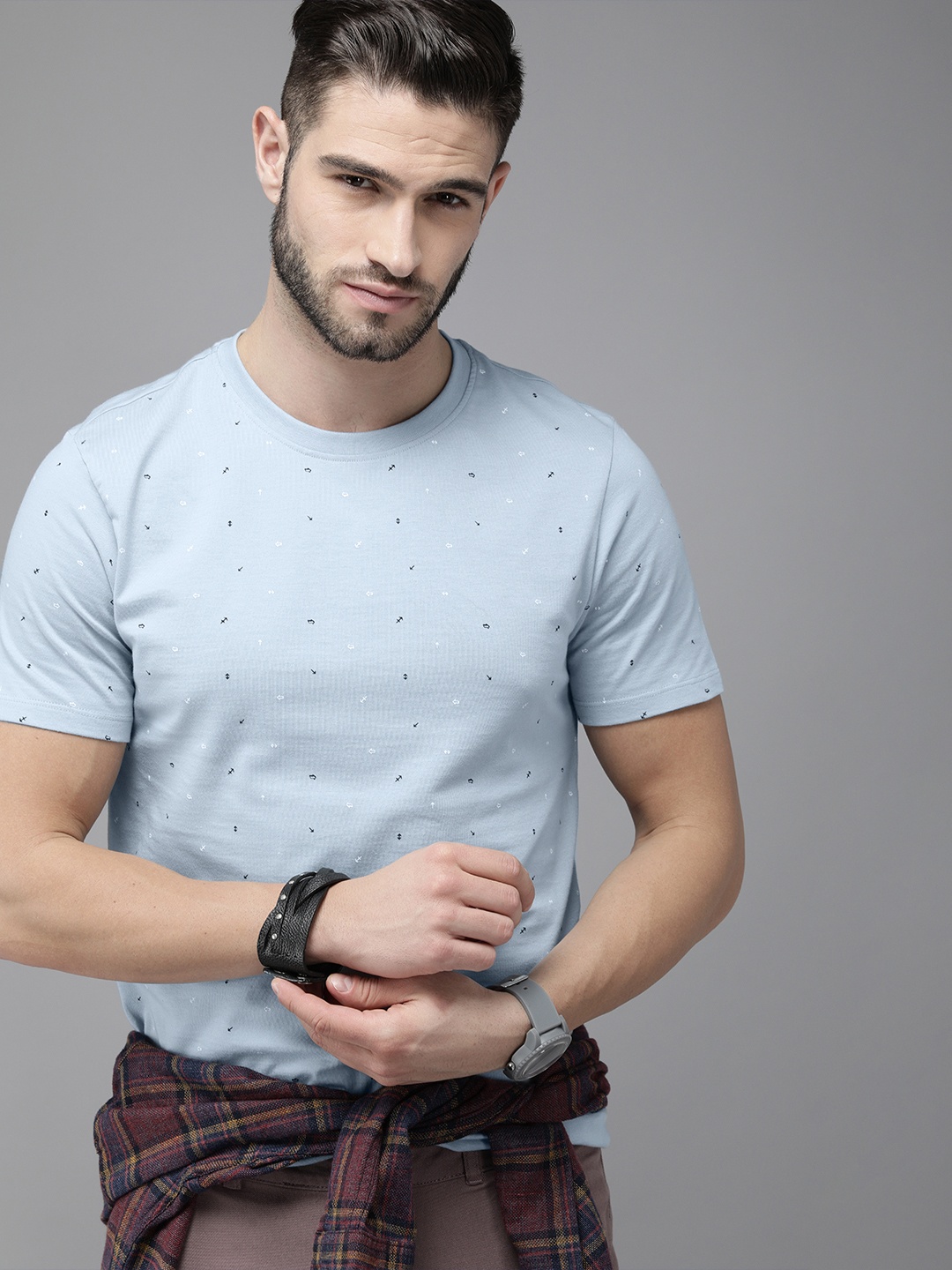 

Roadster Men Blue & Multicoloured Printed Slim Fit Pure Cotton Casual T-shirt