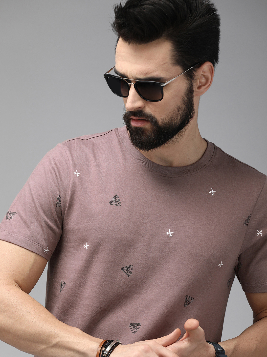 

Roadster Men Mauve Printed Pure Cotton T-shirt