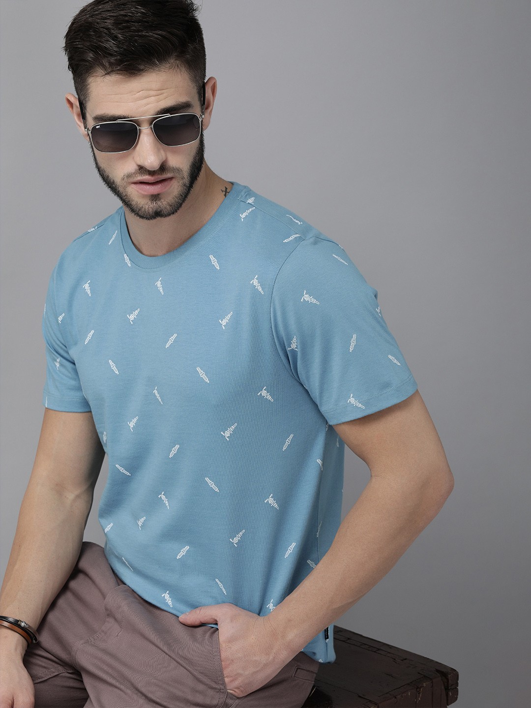 

The Roadster Lifestyle Co Men Blue & White Printed Pure Cotton Casual T-shirt