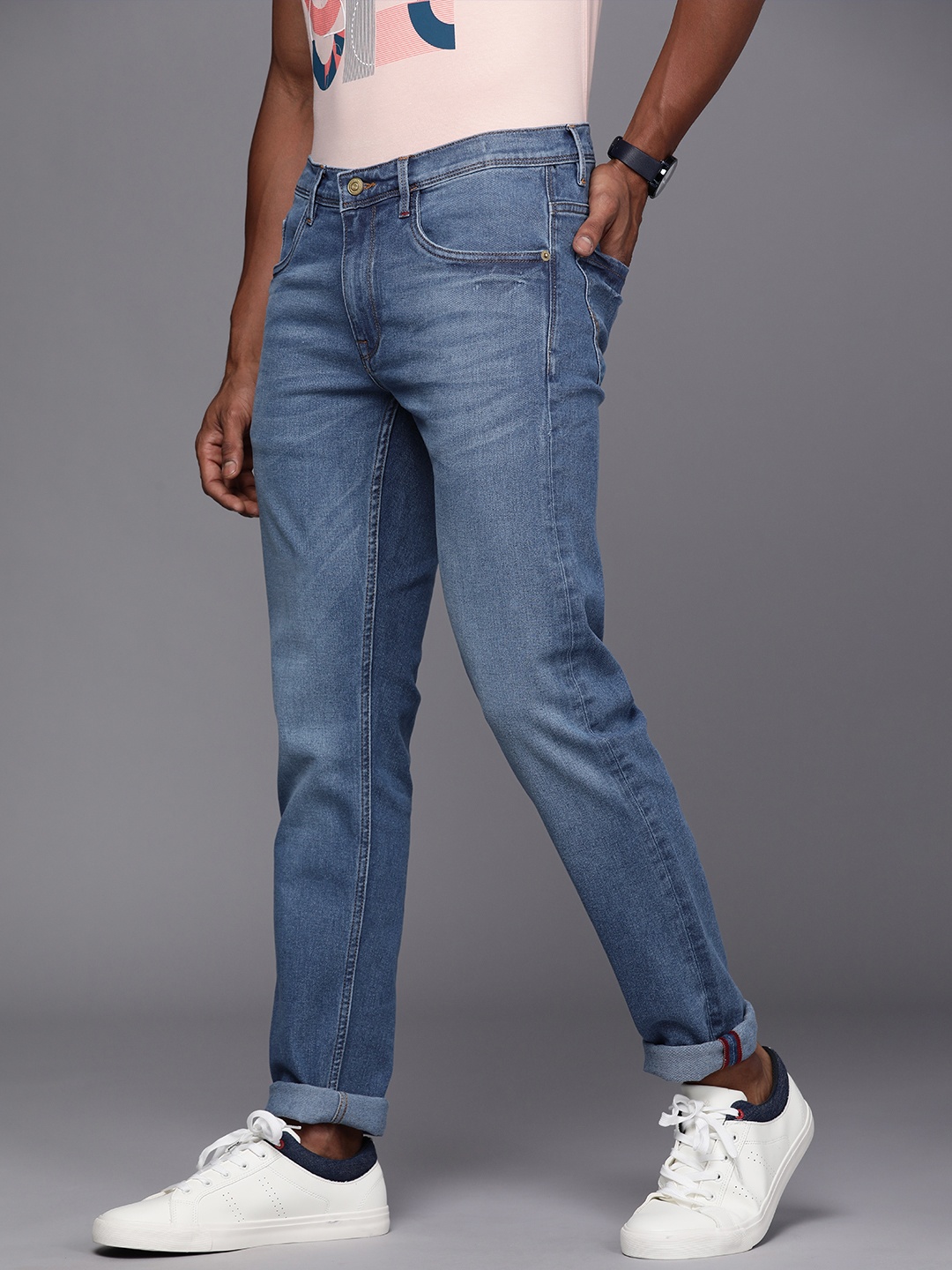 

Allen Solly Men Blue Slim Fit Light Fade Embellished Stretchable Casual Jeans
