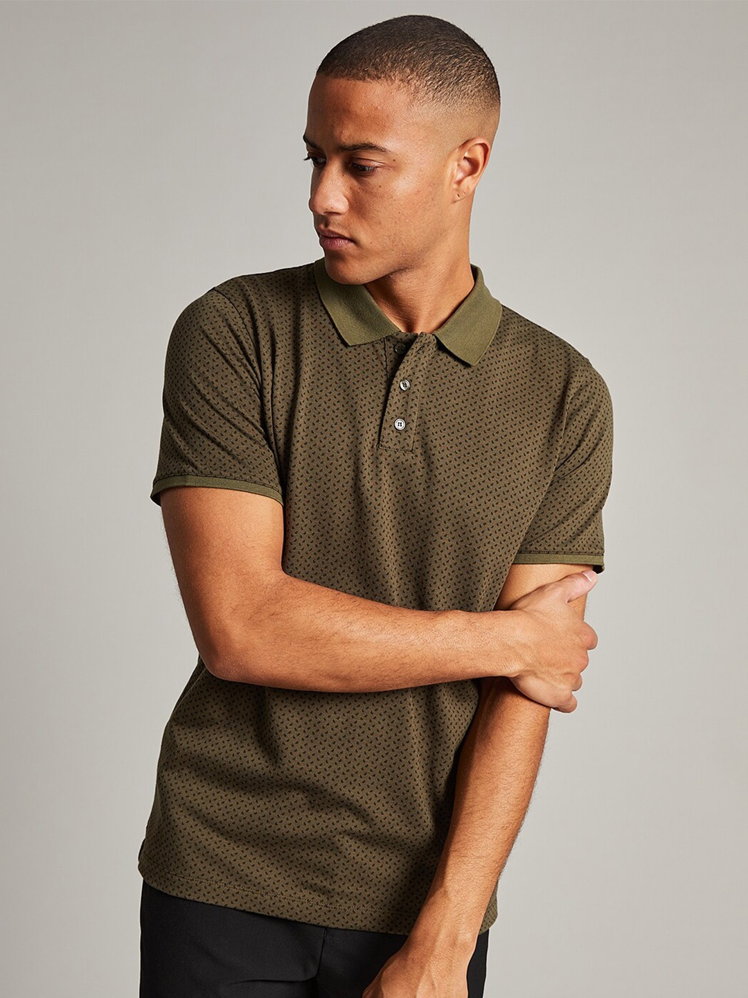 

Matinique Men Olive Green Polo Collar T-shirt