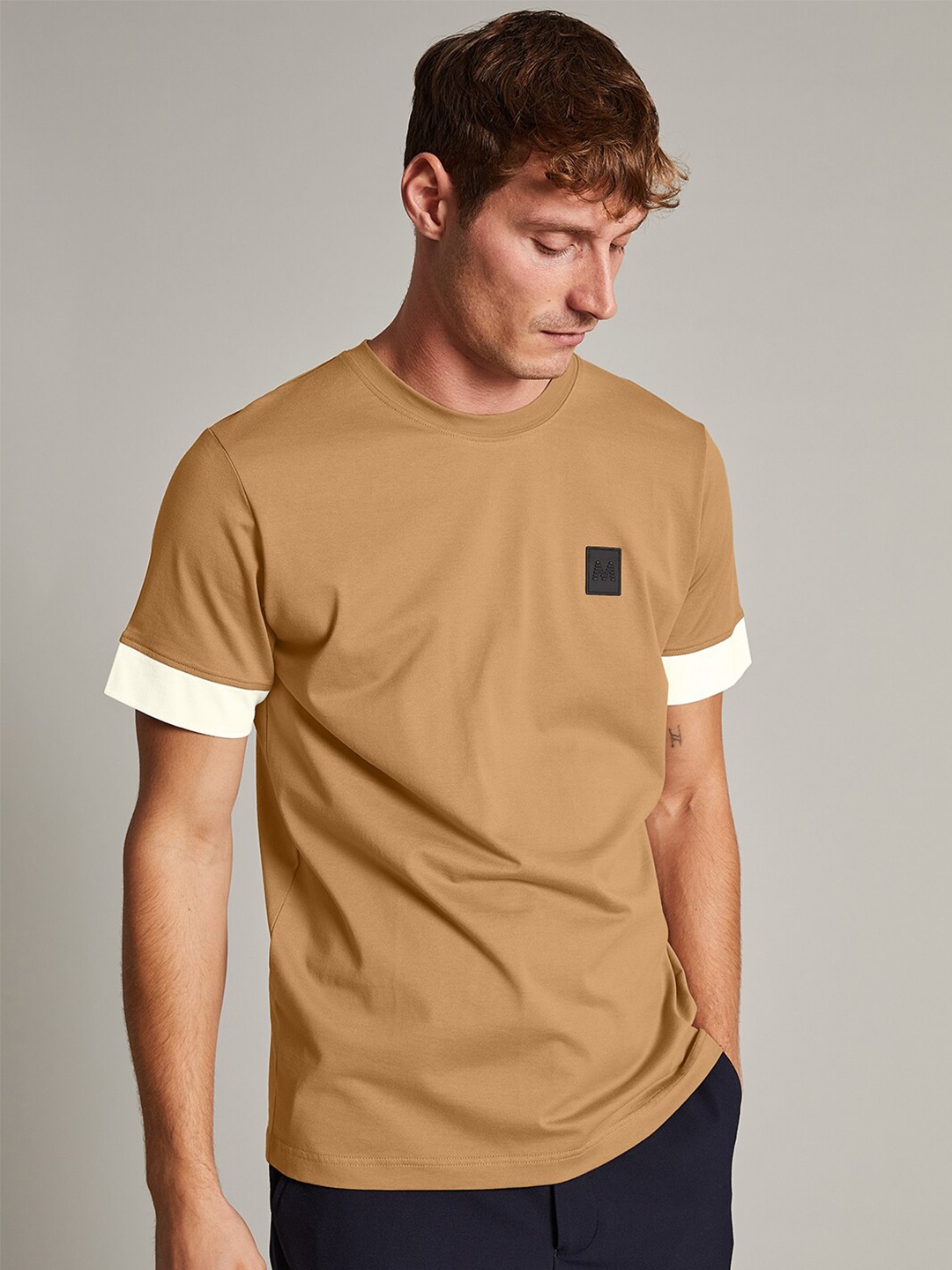 

Matinique Men Brown Applique Cotton T-shirt