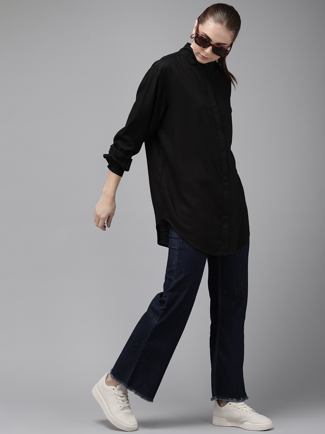 

The Roadster Life Co. Boxy Longline Casual Shirt, Black