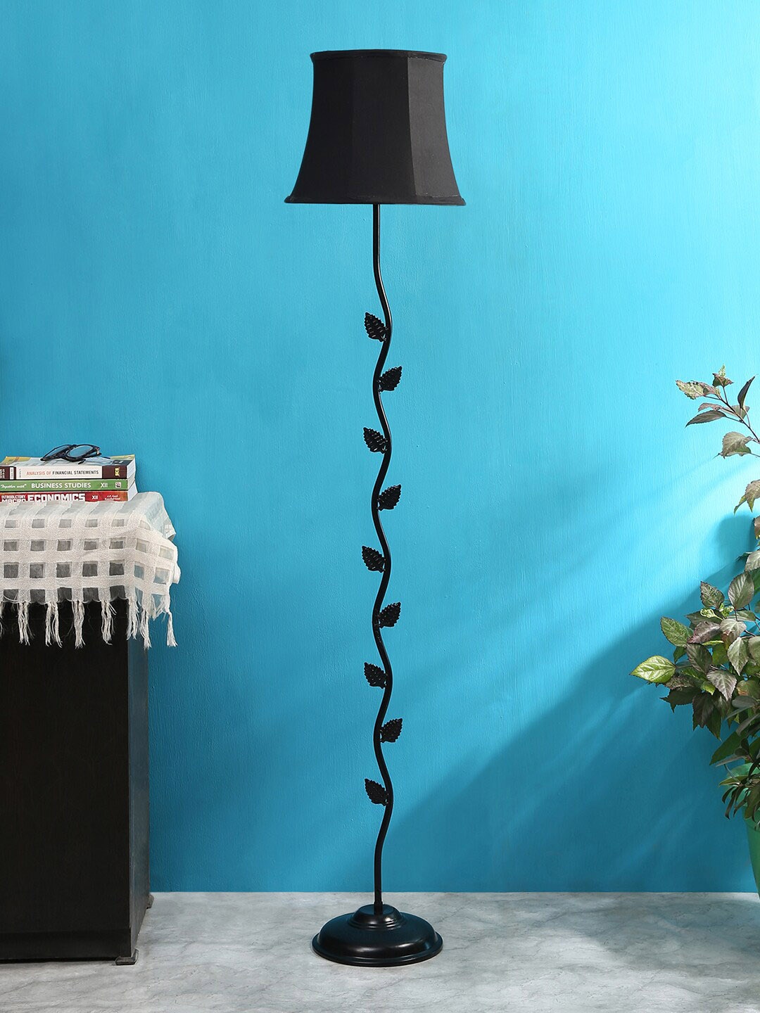 

Devansh Black Solid Frustum Cotton Shade Leaf Iron Floor Lamp