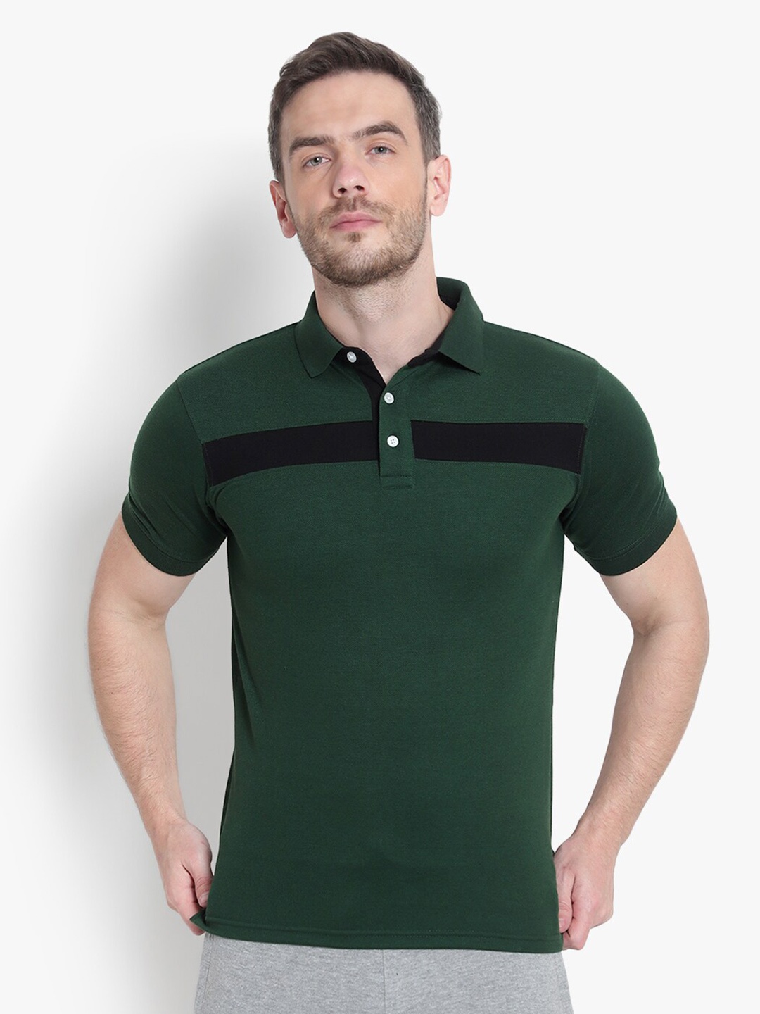 

Reich Color Men Green Polo Collar Running T-shirt
