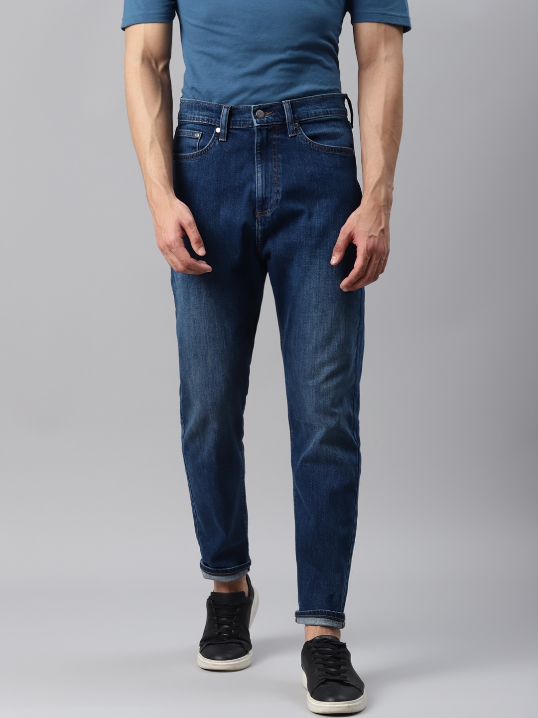 

Marks & Spencer Men Blue Tapered Fit Light Fade Stretchable Jeans