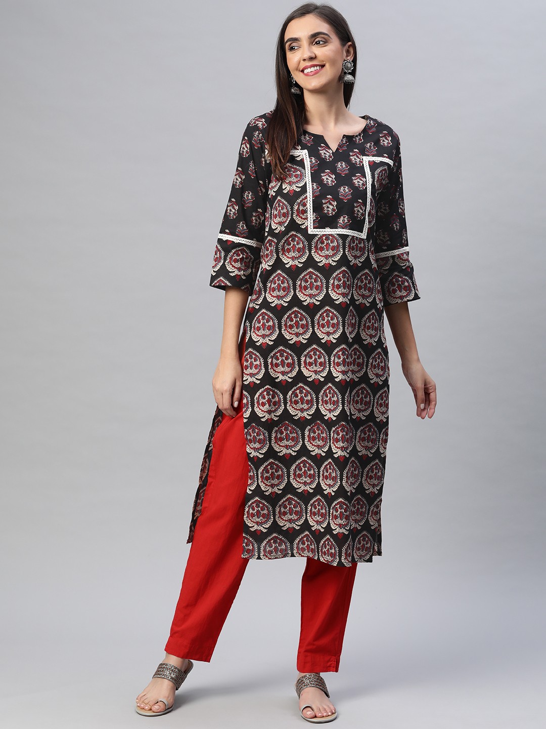 

Yuris Women Black & Red Paisley Printed Quirky Kurta