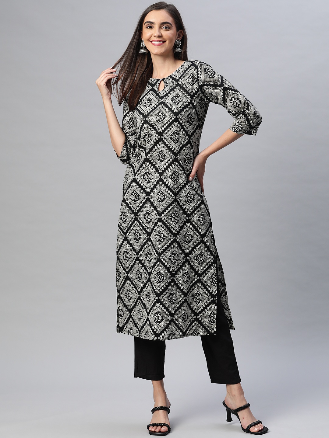 

Yuris Women Black & White Bandhani Printed Keyhole Neck Kurta