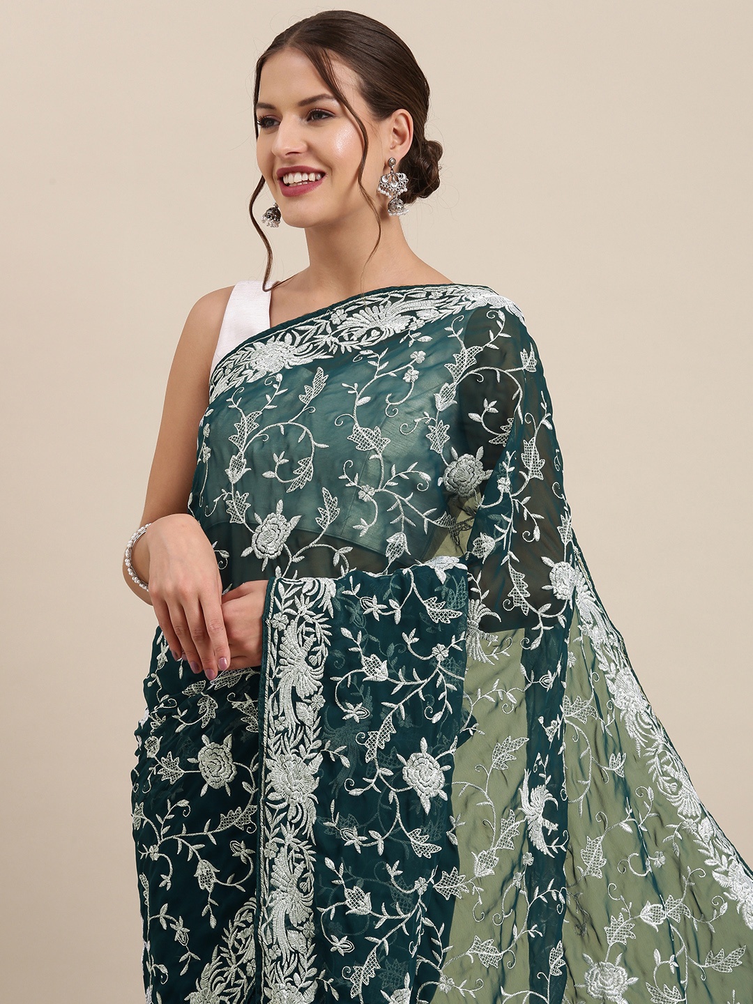 

VASTRANAND Green Ethnic Motifs Saree