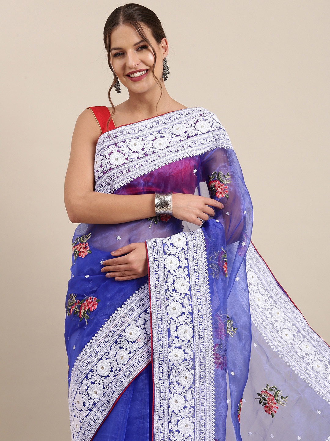 

VASTRANAND Blue & White Ethnic Motifs Embroidered Organza Saree