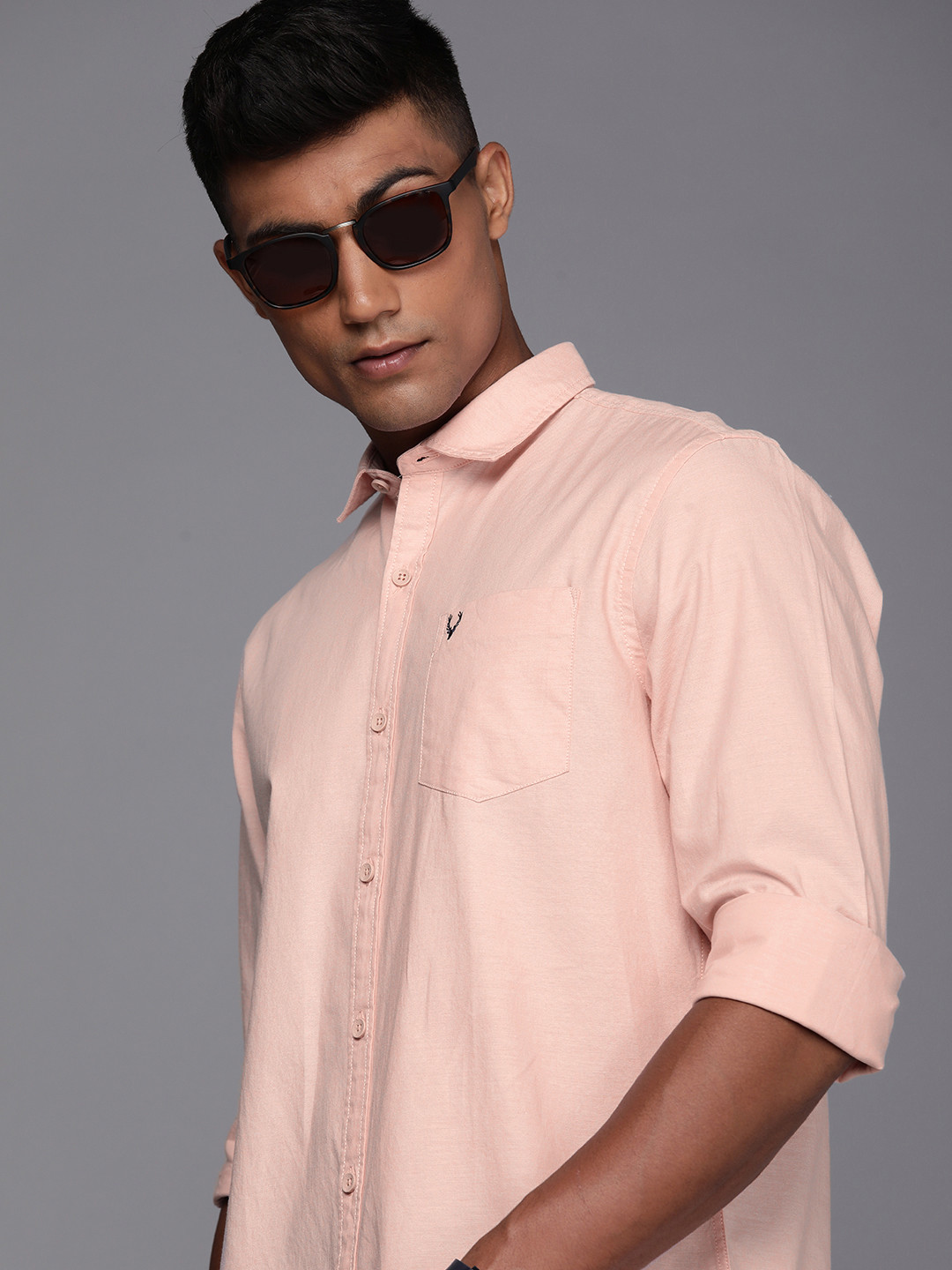

Allen Solly Sport Men Peach-Coloured Solid Custom Slim Fit Pure Cotton Casual Shirt