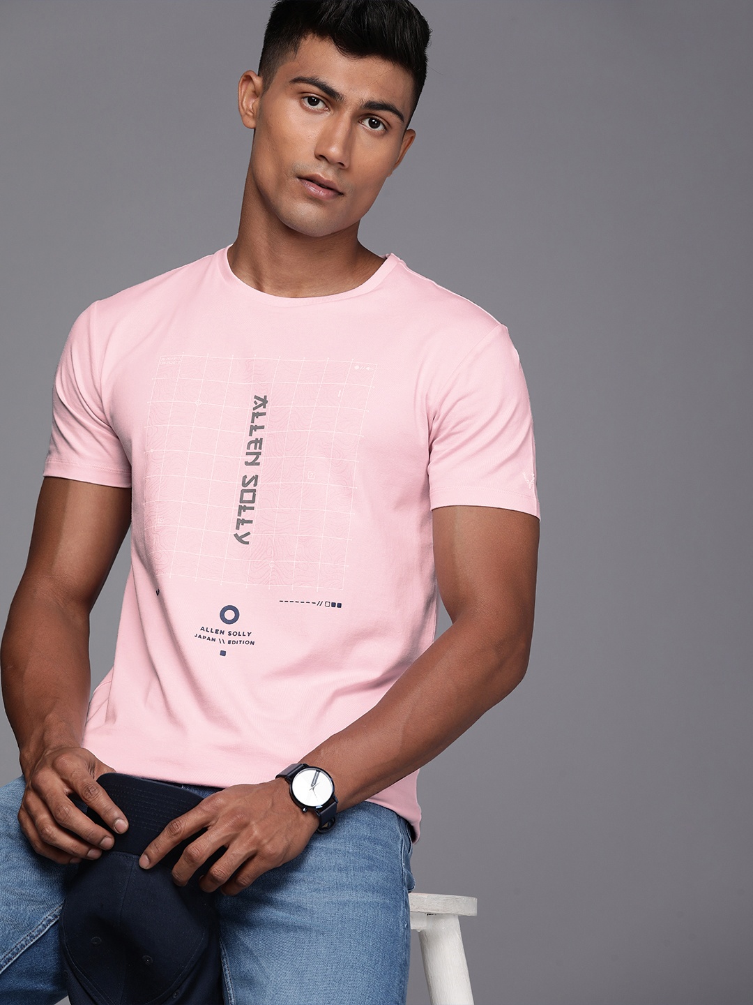 

Allen Solly Sport Men Pink Graphic Printed Casual T-shirt