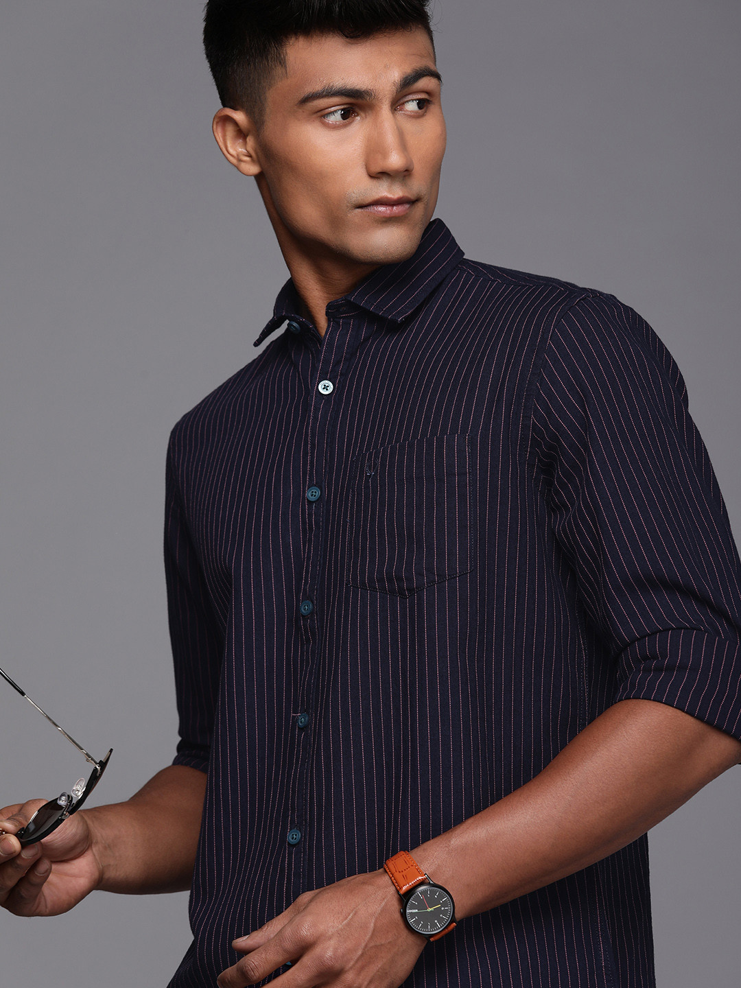 

Allen Solly Sport Men Navy Blue Custom Slim Fit Striped Pure Cotton Casual Shirt