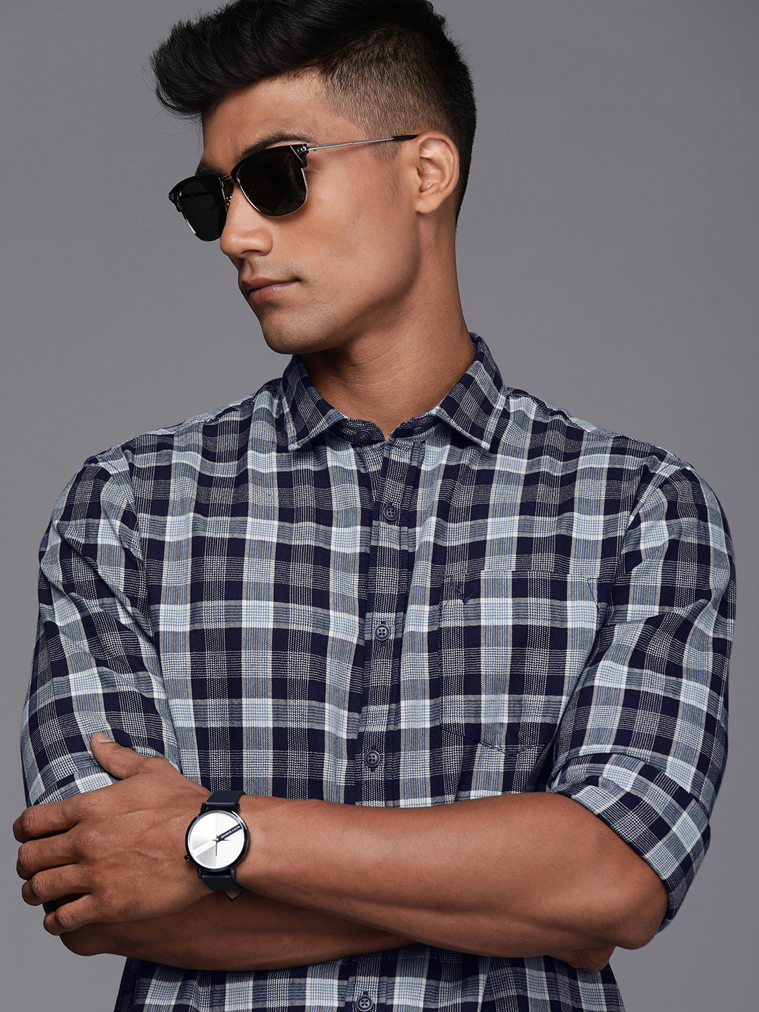 

Allen Solly Sport Men Black & Blue Super Slim Fit Checked Casual Shirt