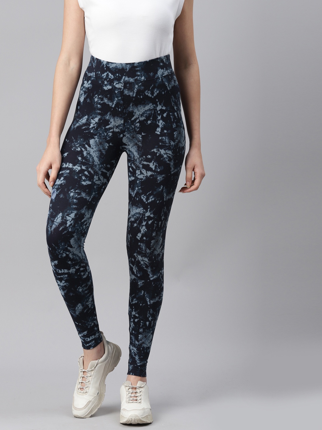 

Marks & Spencer Women Blue Abstract Print Stretchable Leggings