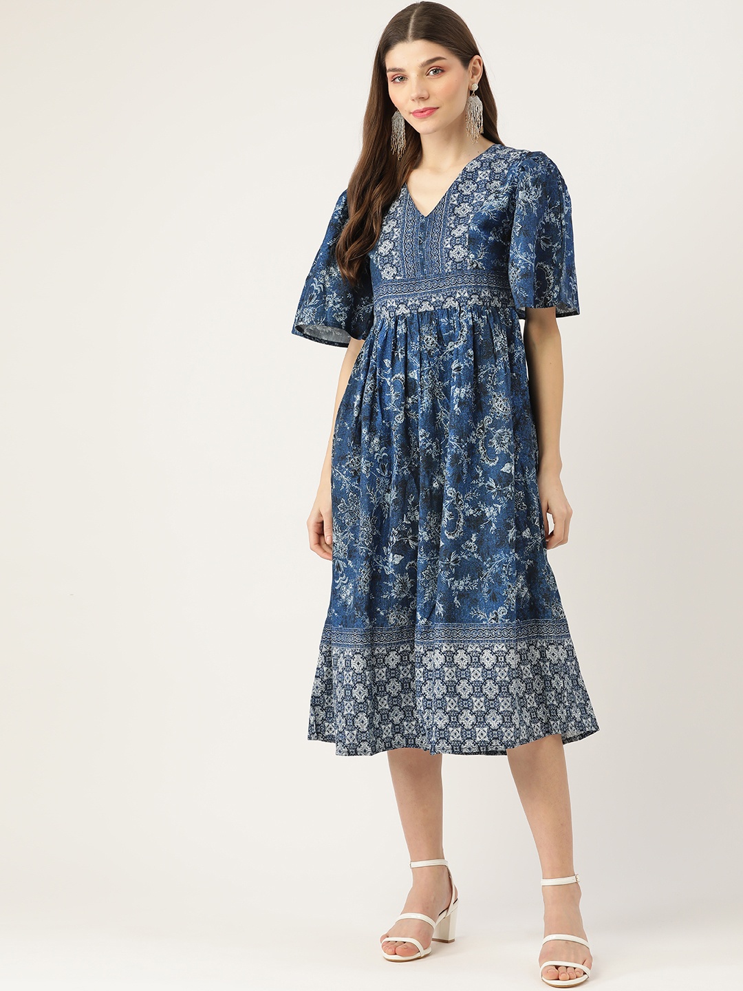 

Aaruvi Ruchi Verma Blue & White Ethnic Motifs Midi Dress
